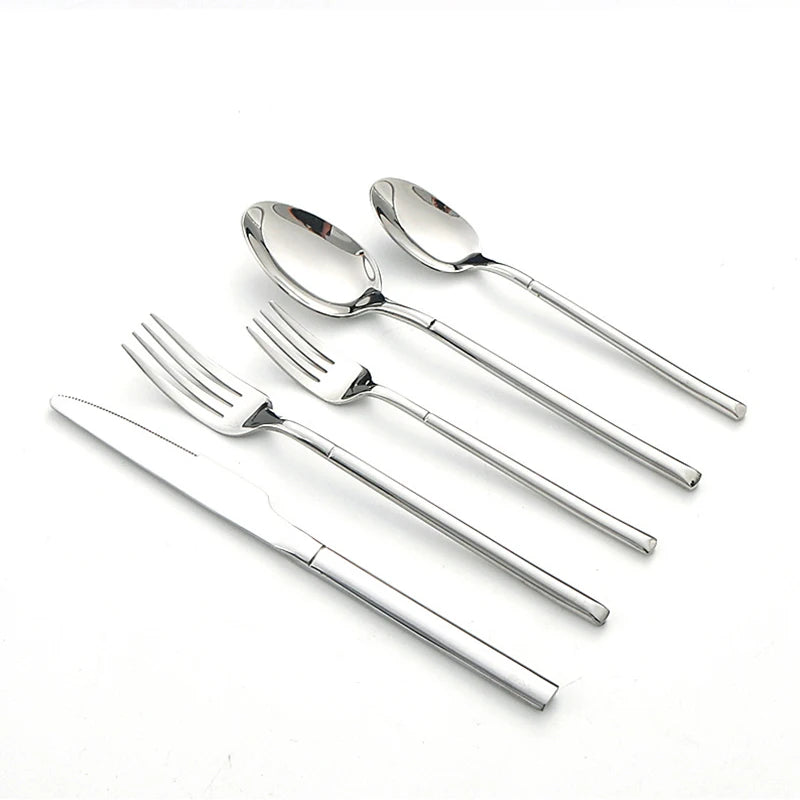 Silver Elegance – Exquisite Stainless Steel Cutlery Set for Gourmet Dining